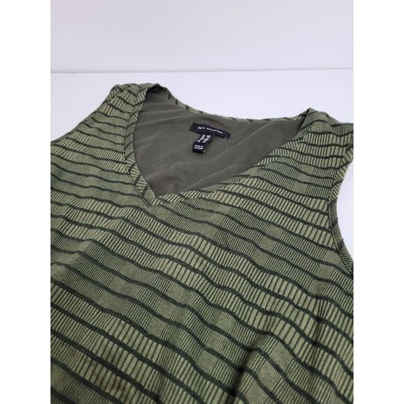 H by Halston Dresses & Skirts - H by Halston green and black stripe dress,‎ size MP